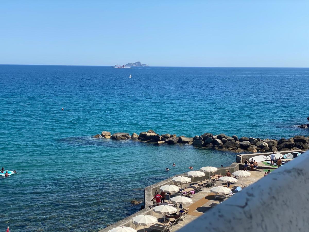 פיומבינו Appartamenti Tra Cielo E Mare מראה חיצוני תמונה