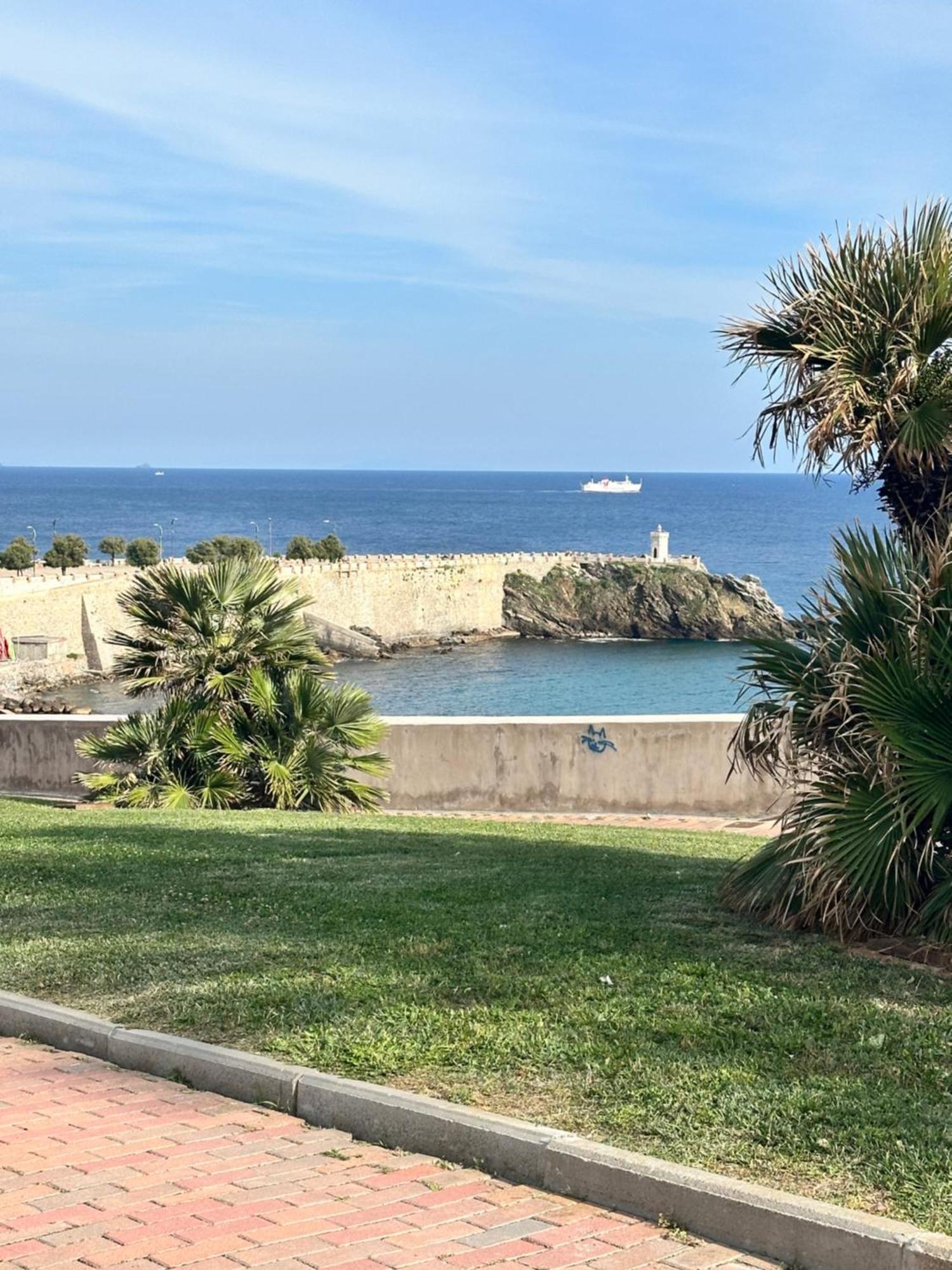 פיומבינו Appartamenti Tra Cielo E Mare מראה חיצוני תמונה