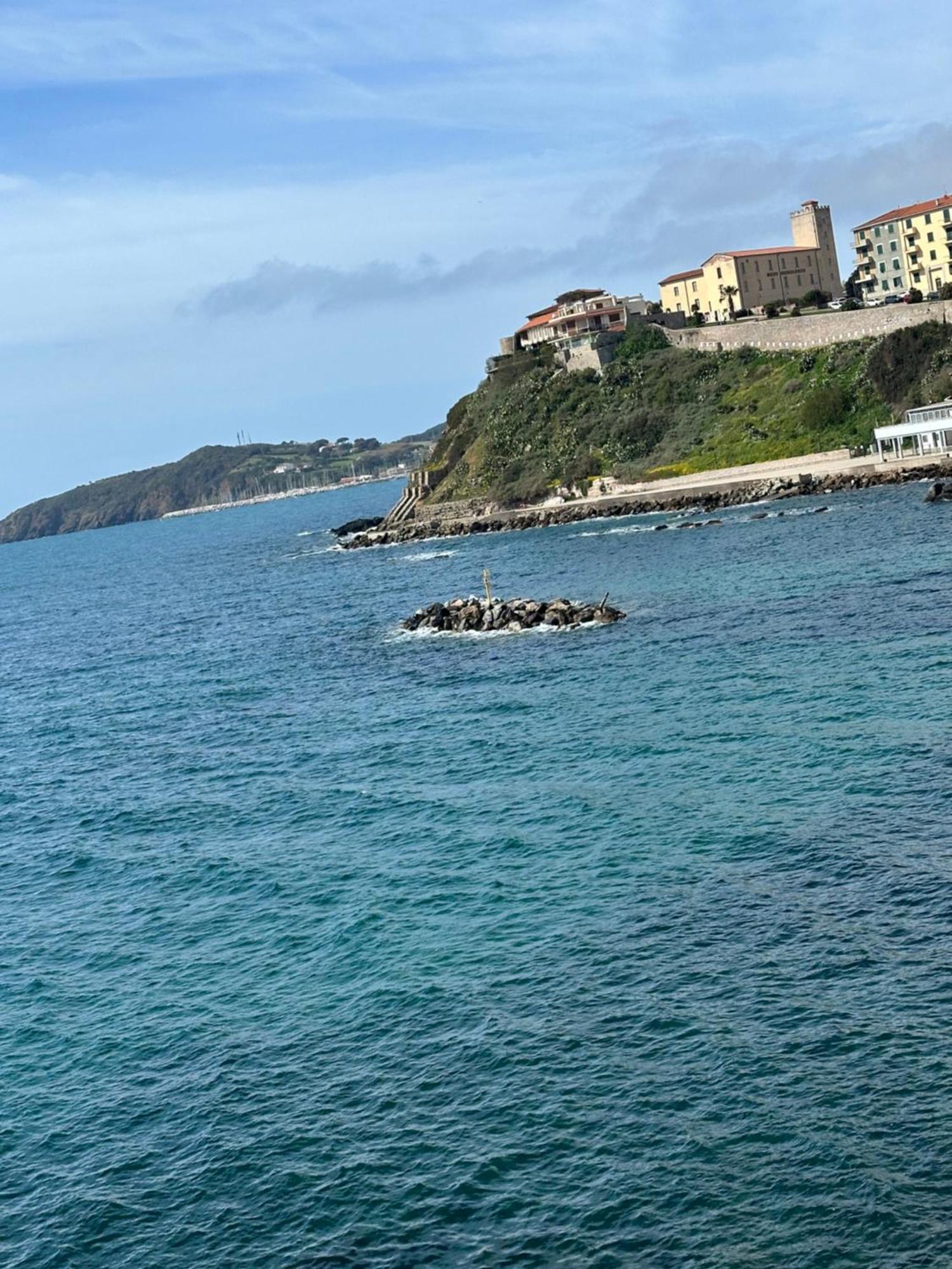 פיומבינו Appartamenti Tra Cielo E Mare מראה חיצוני תמונה